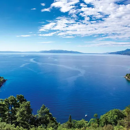Lovely In Bregi With Wifi Holiday home *