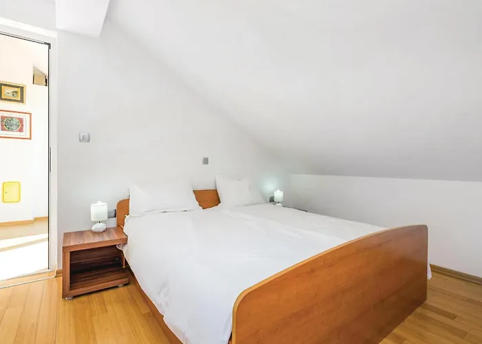 In Bregi With Sauna Дом отдыха