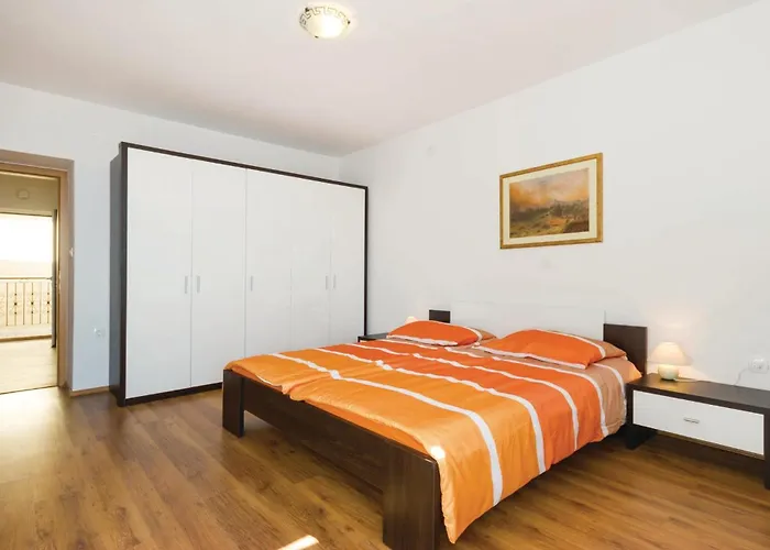 Дом отдыха In Bregi With Sauna Breza