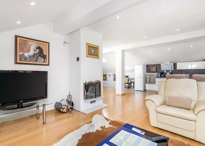 In Bregi With Sauna Дом отдыха *