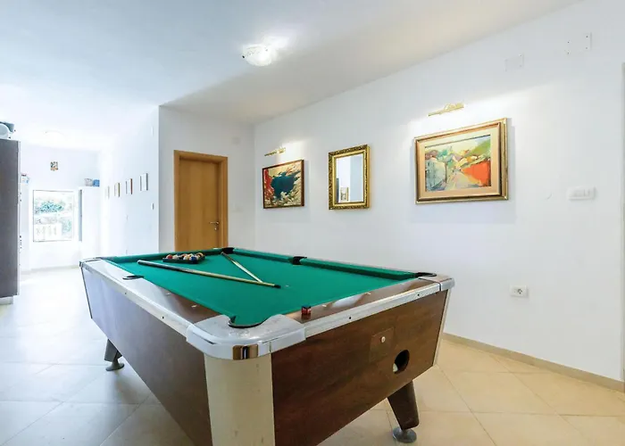 In Bregi With Sauna Дом отдыха *