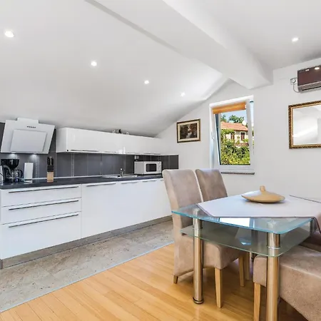 In Bregi With Sauna * Breza