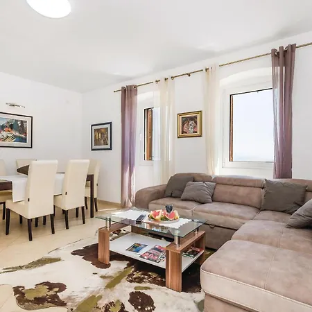 In Bregi With Sauna Casa de Férias Breza