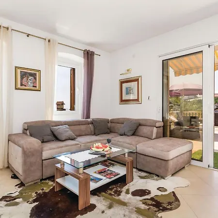 Holiday home Beautiful In Bregi With Sauna *