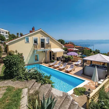 In Bregi With Sauna Ferienhaus Breza