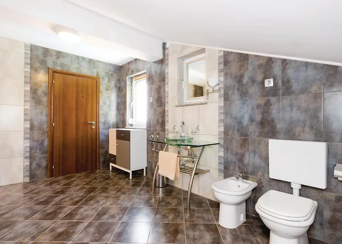 In Bregi With Sauna * Breza