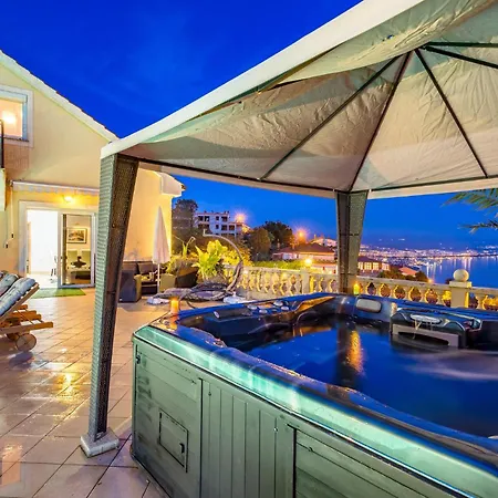 In Bregi With Sauna Breza