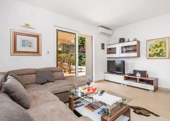 In Bregi With Sauna Breza