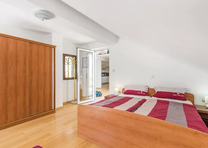 In Bregi With Sauna * Breza